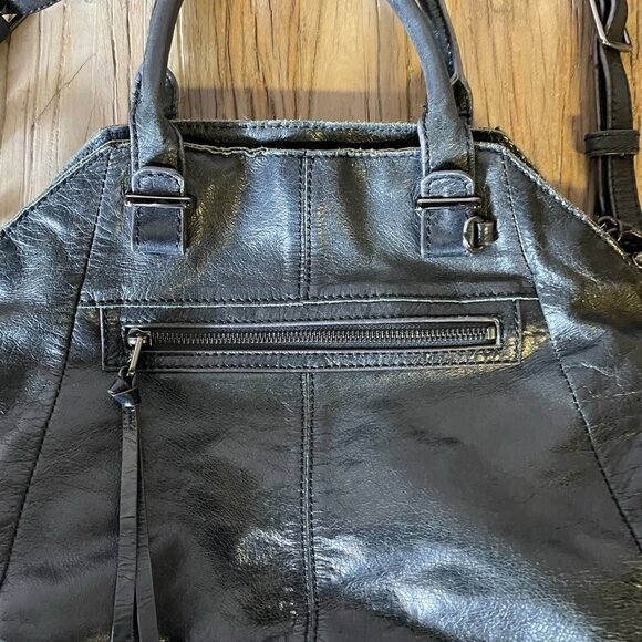 Elliott Lucca Black Leather Classic Look Zip Closure Shoulder Bag - Picture 5 of 9